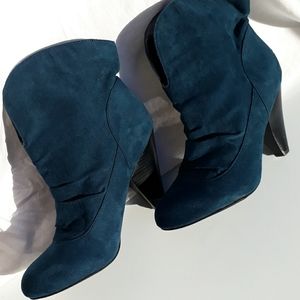 Guess Teal  blue suede ankle booties 9